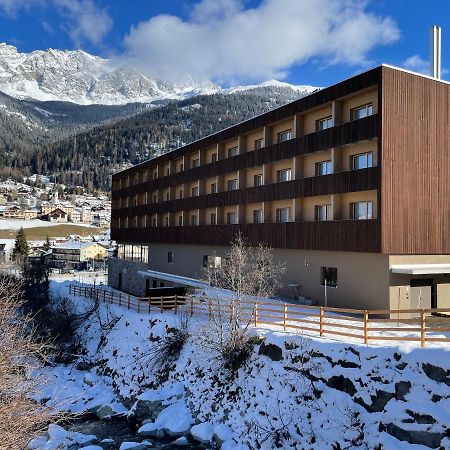 Jufa Hotel Savognin Exterior foto